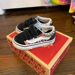 Toddler floral vans